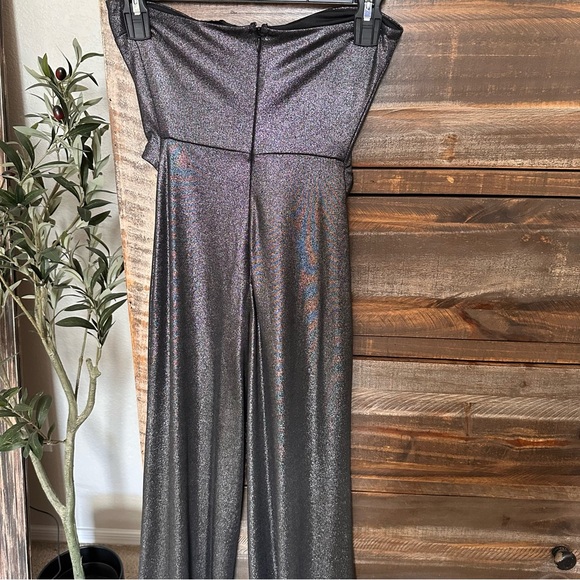 h:ours Shine Jumpsuit in Black - Picture 8 of 10